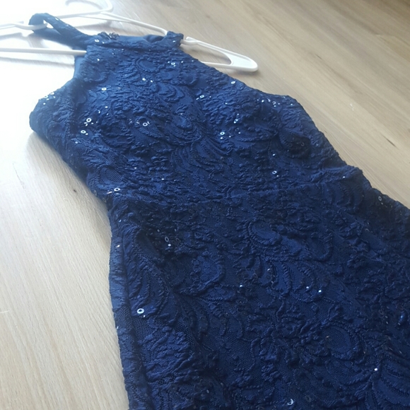 Dress - Picture 6 of 8